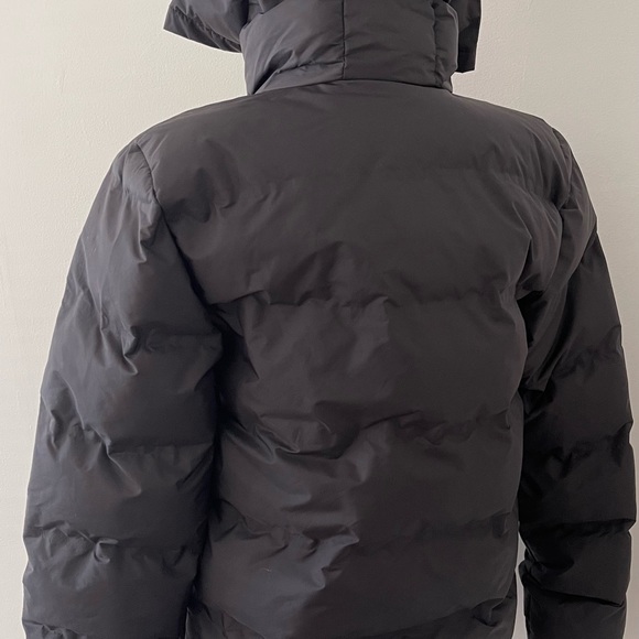 ✅SALE ✅Bauhaus Puffer Jacket with hood - Picture 3 of 9